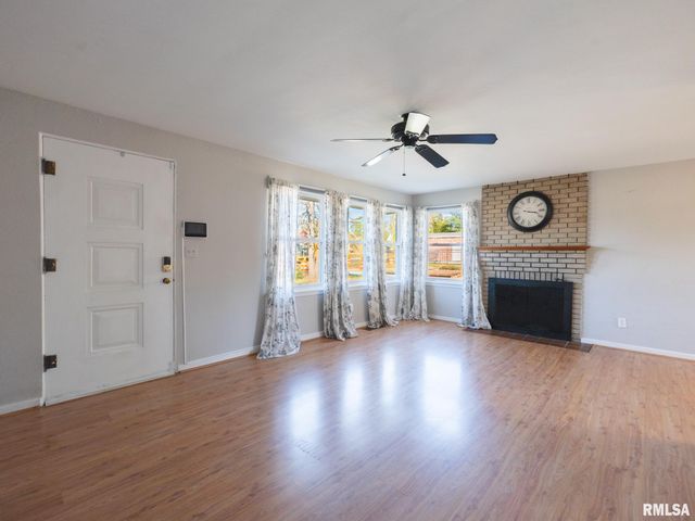 1844 COURT Street, Pekin, IL 61554