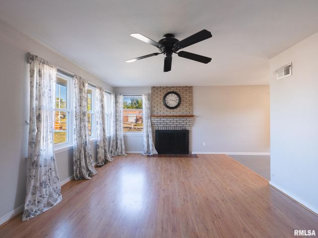 1844 COURT Street, Pekin, IL 61554