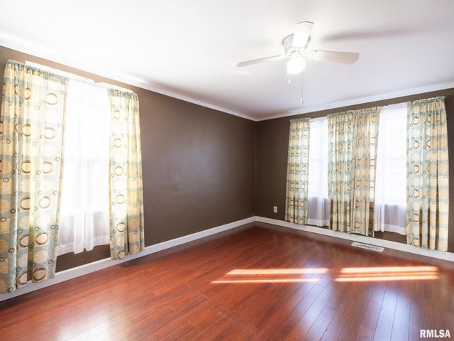 1844 COURT Street, Pekin, IL 61554