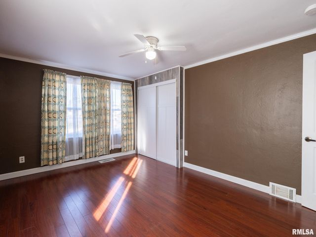 1844 COURT Street, Pekin, IL 61554