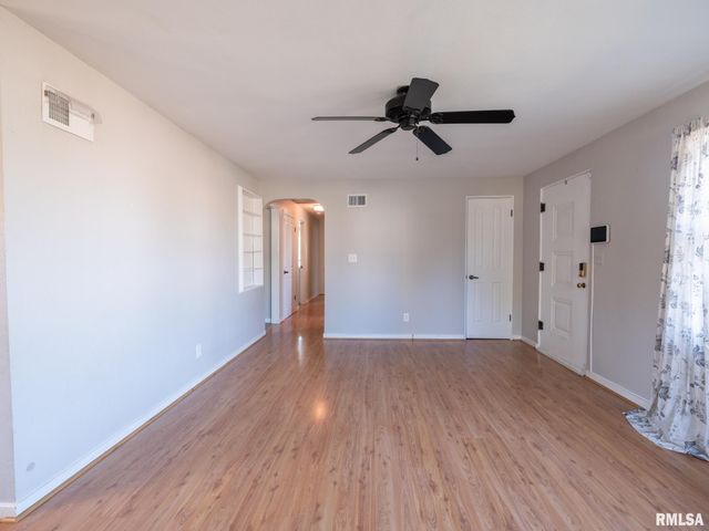 1844 COURT Street, Pekin, IL 61554