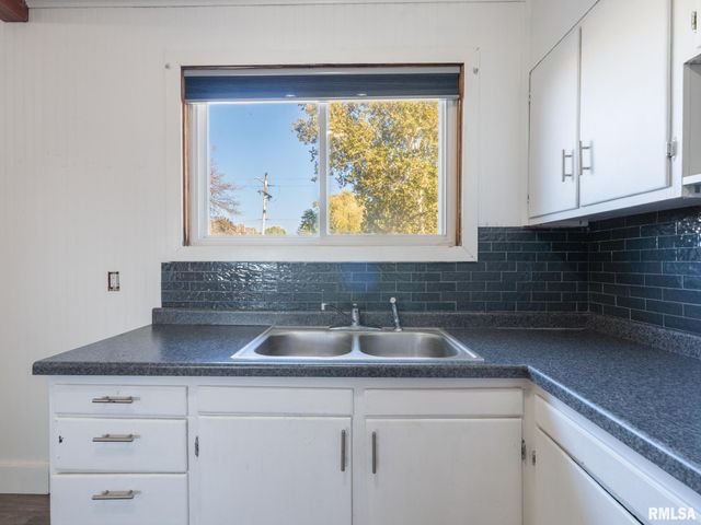 1844 COURT Street, Pekin, IL 61554