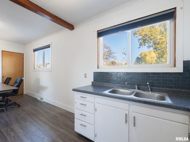 1844 COURT Street, Pekin, IL 61554