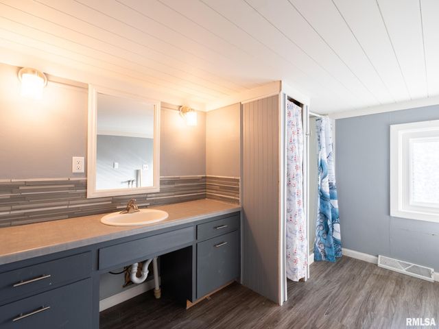 1844 COURT Street, Pekin, IL 61554