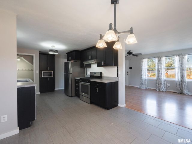 1844 COURT Street, Pekin, IL 61554