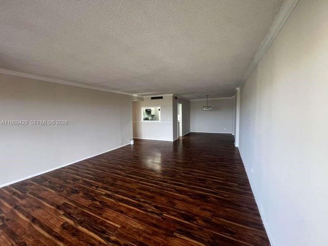 800 NE 195th Street 501, Miami, FL 33179