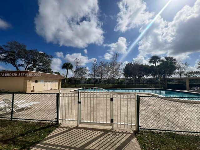 800 NE 195th Street 501, Miami, FL 33179