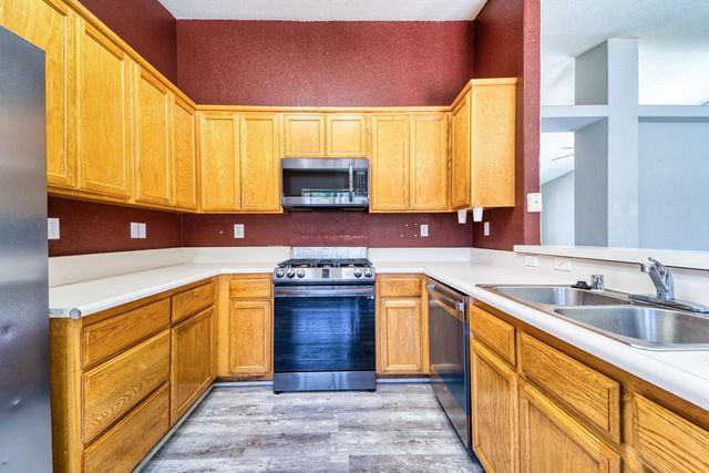 6034 Oleander Ln, Marysville, CA 95901