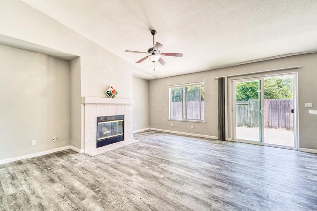 6034 Oleander Ln, Marysville, CA 95901
