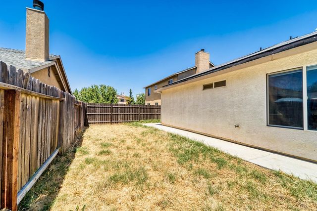 6034 Oleander Ln, Marysville, CA 95901