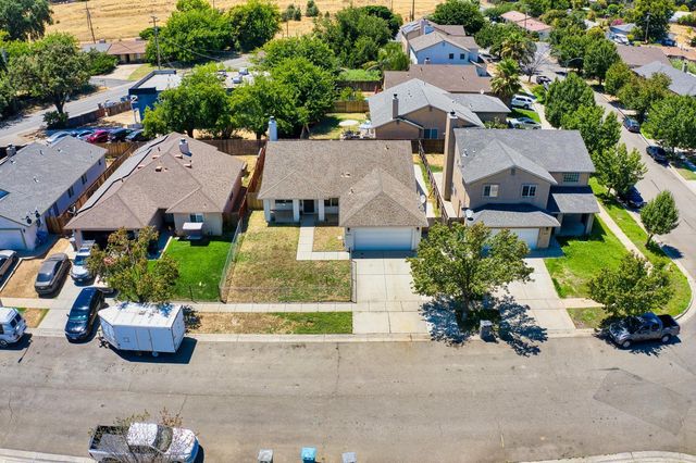 6034 Oleander Ln, Marysville, CA 95901