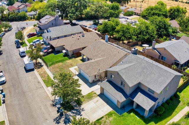 6034 Oleander Ln, Marysville, CA 95901