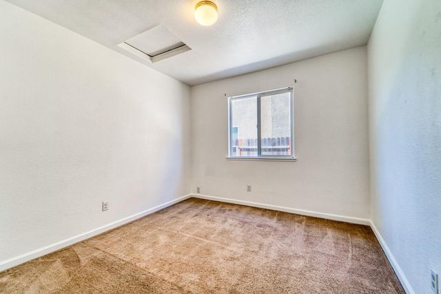 6034 Oleander Ln, Marysville, CA 95901