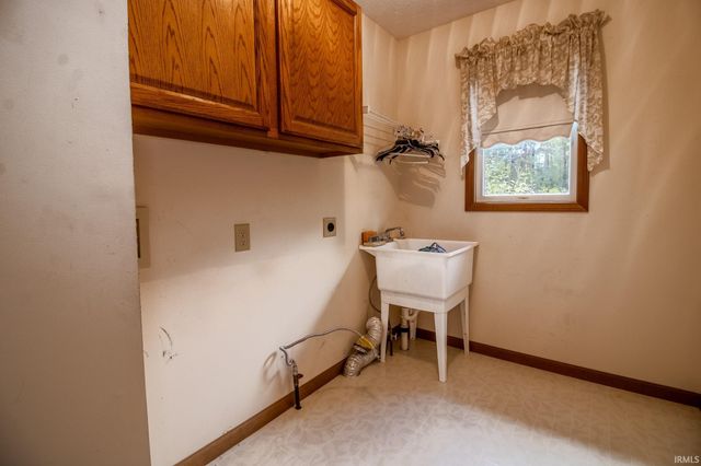 1563 US-35, Knox, IN 46534