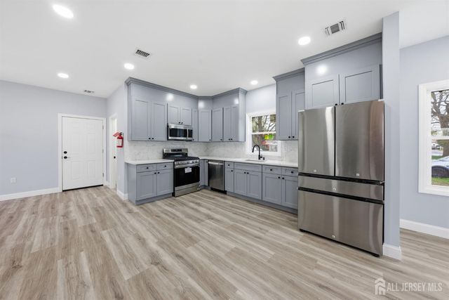 949 Edwin Street, North Brunswick, NJ 08902