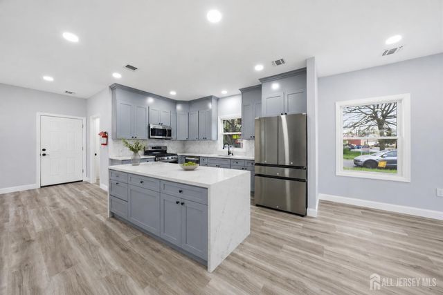 949 Edwin Street, North Brunswick, NJ 08902
