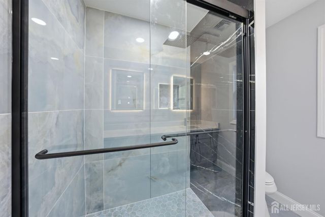 949 Edwin Street, North Brunswick, NJ 08902