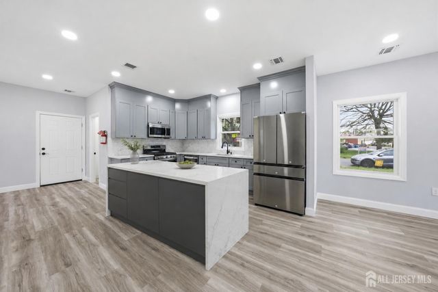 949 Edwin Street, North Brunswick, NJ 08902