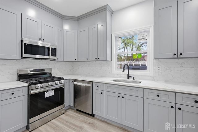 949 Edwin Street, North Brunswick, NJ 08902