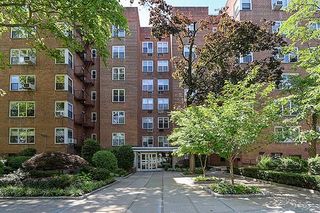209-80 18th Avenue 2G, Bayside, NY 11360