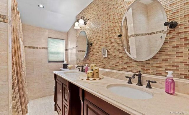 35 Gauldy Avenue, Staten Island, NY 10314