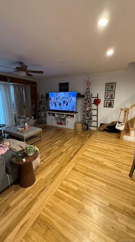 35 Gauldy Avenue, Staten Island, NY 10314