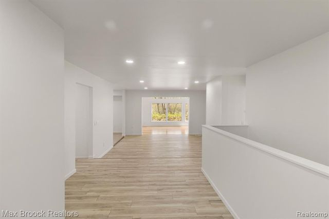 6207 Nicholas Drive, West Bloomfield, MI 48322