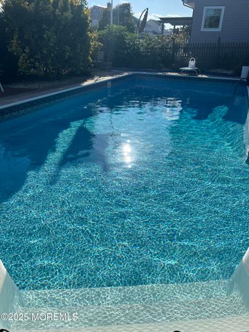 1700 Rue Mirador, Point Pleasant, NJ 08742