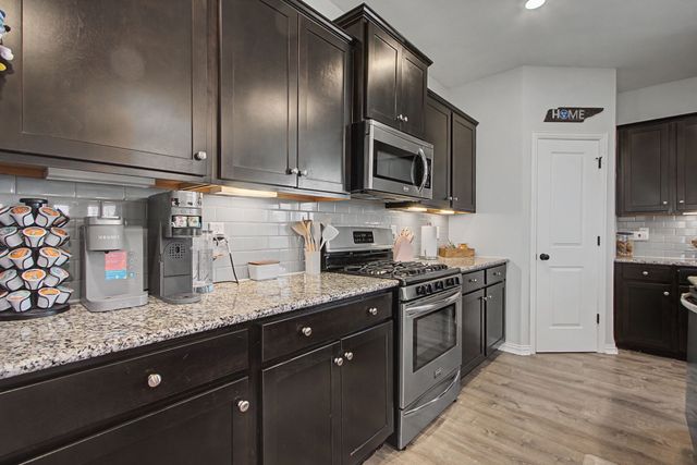 1020 Keeneland Dr, Spring Hill, TN 37174