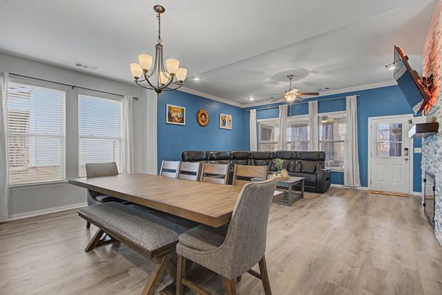 1020 Keeneland Dr, Spring Hill, TN 37174