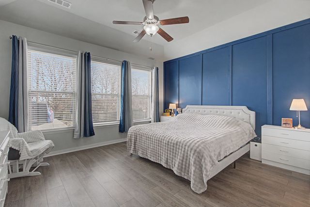 1020 Keeneland Dr, Spring Hill, TN 37174