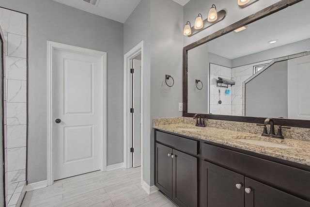 1020 Keeneland Dr, Spring Hill, TN 37174