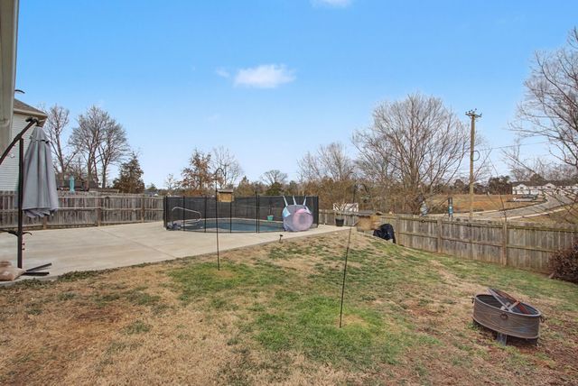 1020 Keeneland Dr, Spring Hill, TN 37174