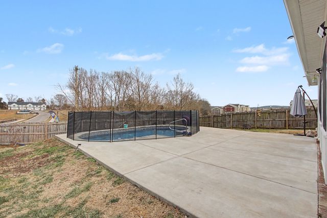1020 Keeneland Dr, Spring Hill, TN 37174