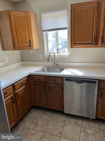 1423 KENNY COVE, Burlington, NJ 08016