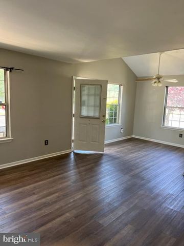 1423 KENNY COVE, Burlington, NJ 08016