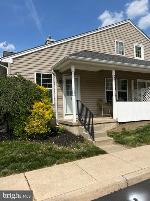 1423 KENNY COVE, Burlington, NJ 08016