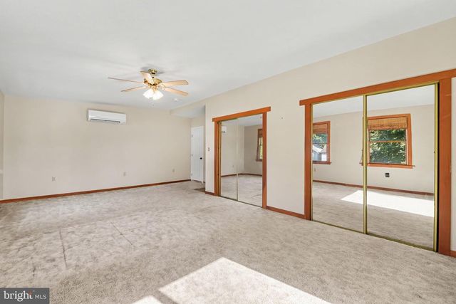 405 KAUFFMAN ST, Boiling Springs, PA 17007