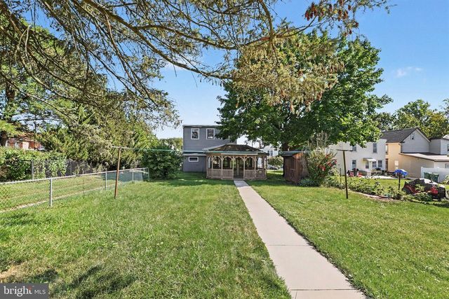 405 KAUFFMAN ST, Boiling Springs, PA 17007