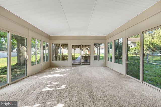 405 KAUFFMAN ST, Boiling Springs, PA 17007