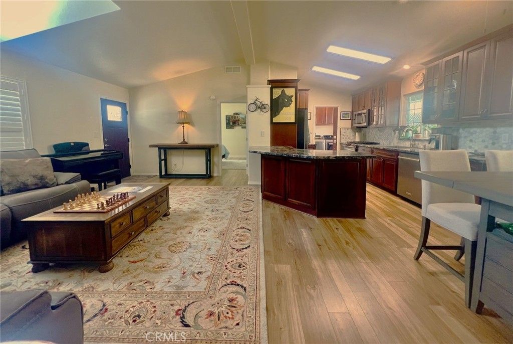 319 Concord, Newport Beach, CA 92660 — exterior