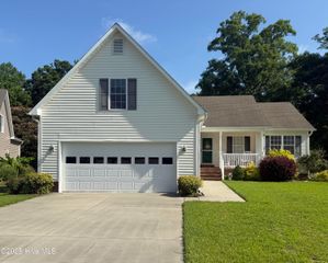 208 Canterwood Lane, New Bern, NC 28562