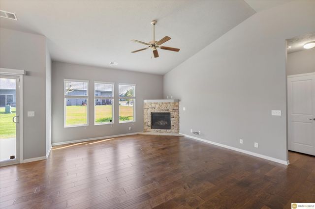 13911 Potter Parkway, Omaha, NE 68142