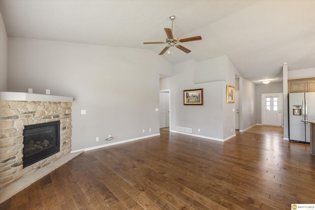13911 Potter Parkway, Omaha, NE 68142