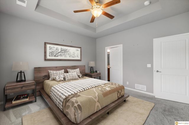 13911 Potter Parkway, Omaha, NE 68142