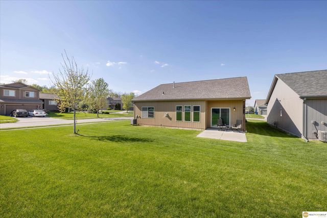 13911 Potter Parkway, Omaha, NE 68142