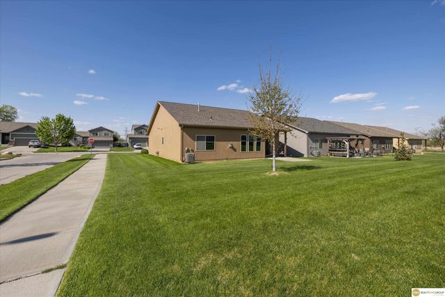 13911 Potter Parkway, Omaha, NE 68142