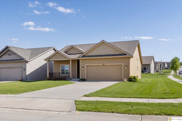 13911 Potter Parkway, Omaha, NE 68142