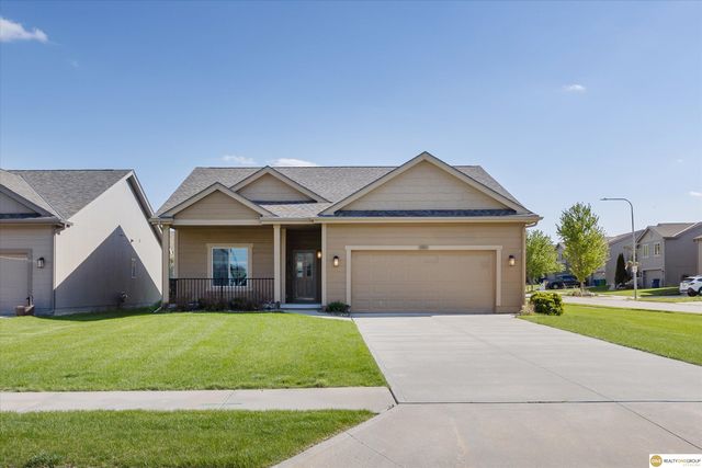 13911 Potter Parkway, Omaha, NE 68142
