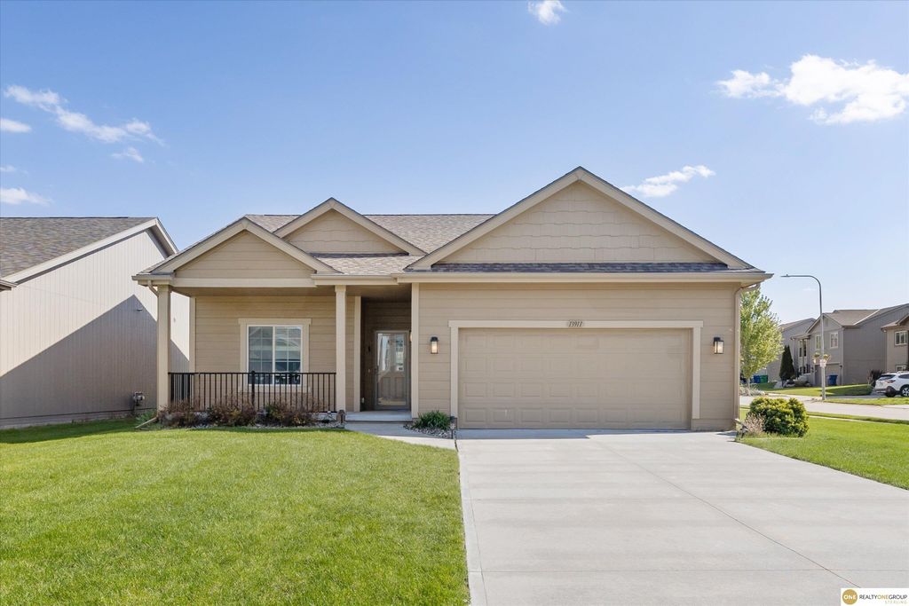 13911 Potter Parkway, Omaha, NE 68142